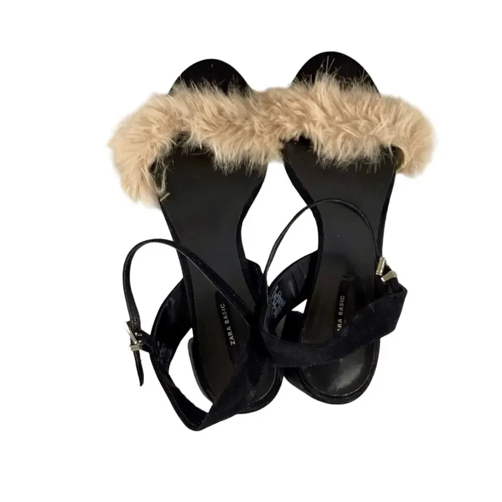 {Zara} Bloggers favorite Faux Fur Vamp Sandals - Picture 7 of 9